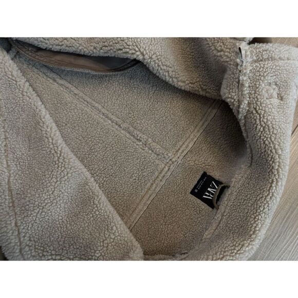 Women's Tan Shearling Jacket - Picture 6 of 6